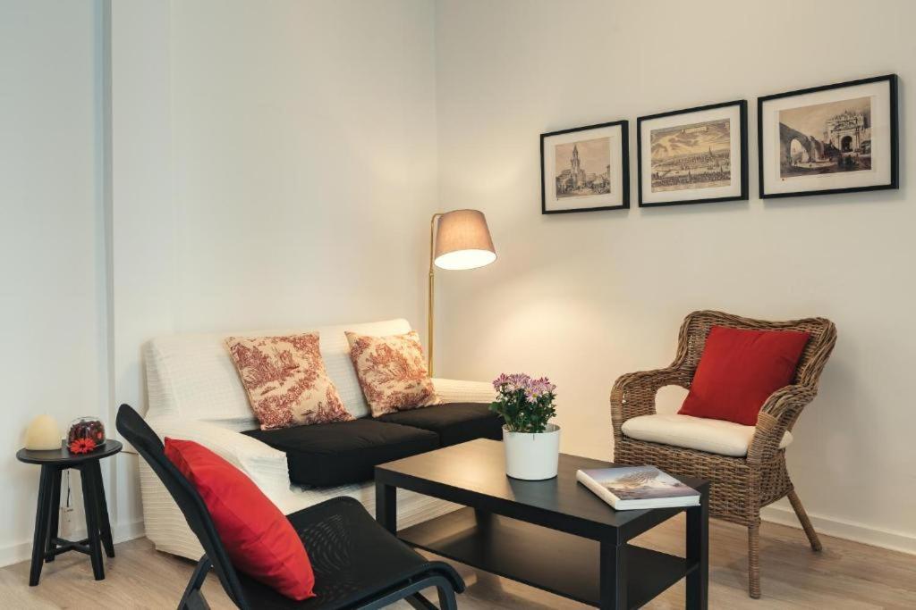 Apartamentos San Pedro 세비야 외부 사진